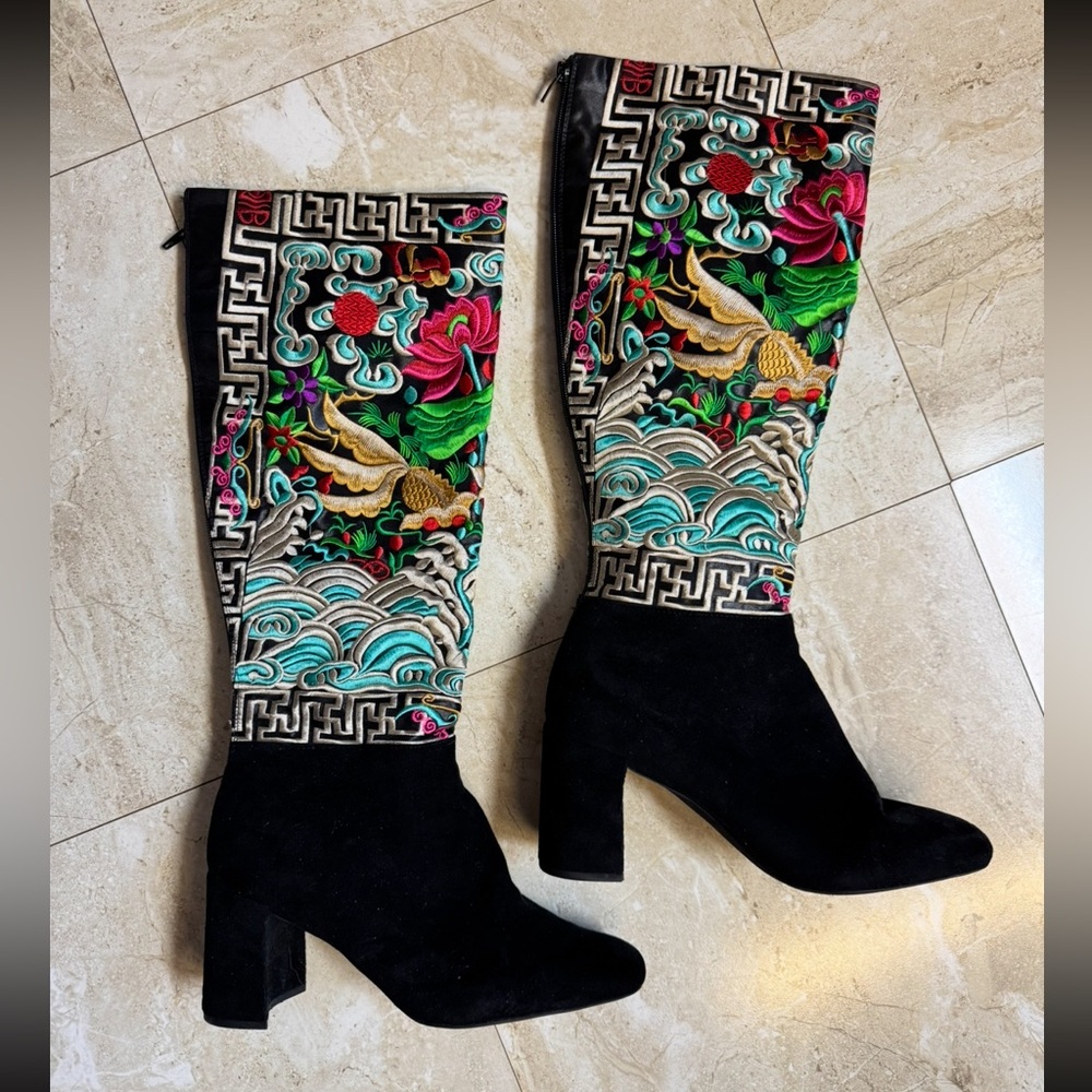 Jeffrey Campbell Black Suede Embroidered Oriental Floral Embroidery Boots 9.5